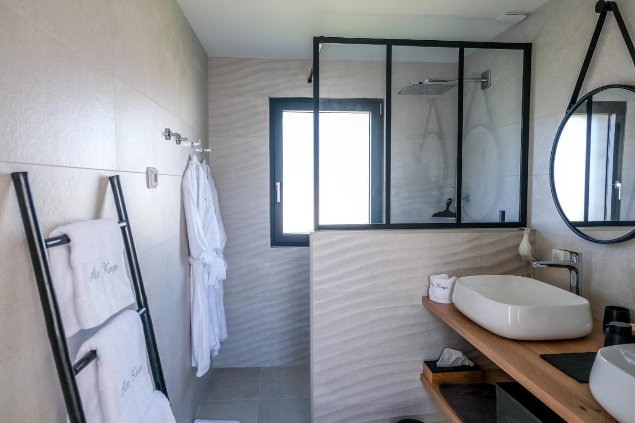 Suites By Aix Keys Avec Jacuzzi Privatif 5 Min Des Plages Fouras Saint-Laurent-de-la-Prée Exterior foto
