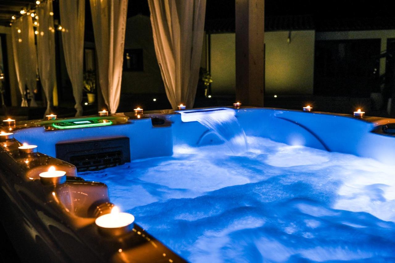 Suites By Aix Keys Avec Jacuzzi Privatif 5 Min Des Plages Fouras Saint-Laurent-de-la-Prée Exterior foto