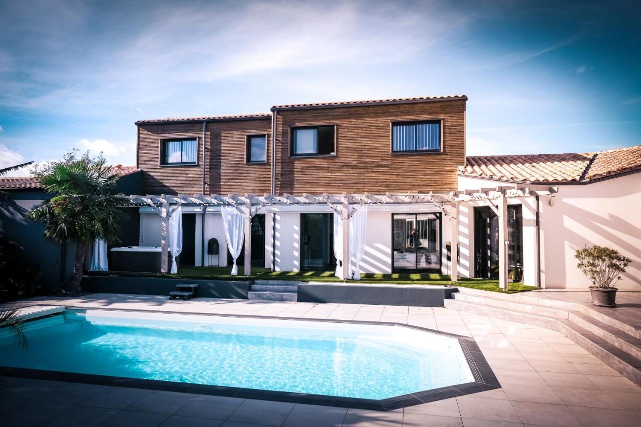 Suites By Aix Keys Avec Jacuzzi Privatif 5 Min Des Plages Fouras Saint-Laurent-de-la-Prée Exterior foto