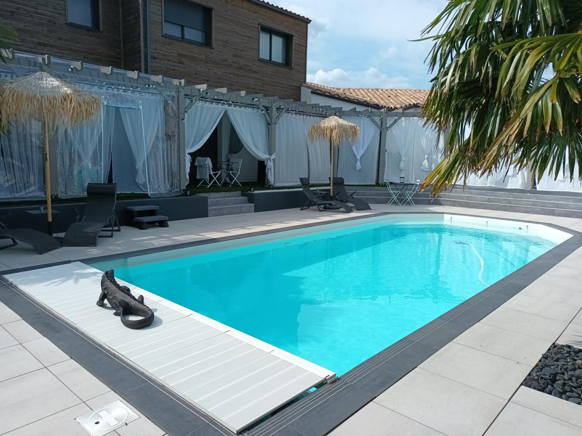 Suites By Aix Keys Avec Jacuzzi Privatif 5 Min Des Plages Fouras Saint-Laurent-de-la-Prée Exterior foto